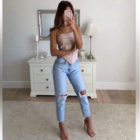 Zara High Rise Ripped Mom Jeans Blogger Favorite Light Wash Women’s Size 4 EUC - Picture 1 of 6